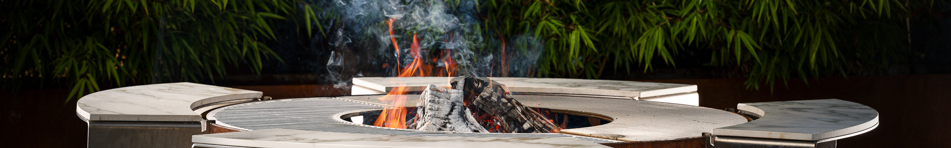 Handgefertigte Feuerschale aus Stahl von UNICO Swiss – Schweizer Qualität für Garten und Terrasse.
