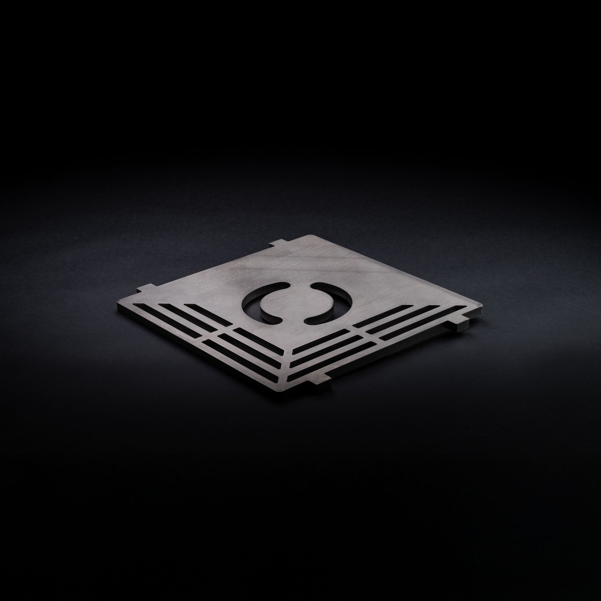 Grillplatte Mitte 4-Eck  80 geschlitzt Edelstahl - Variante