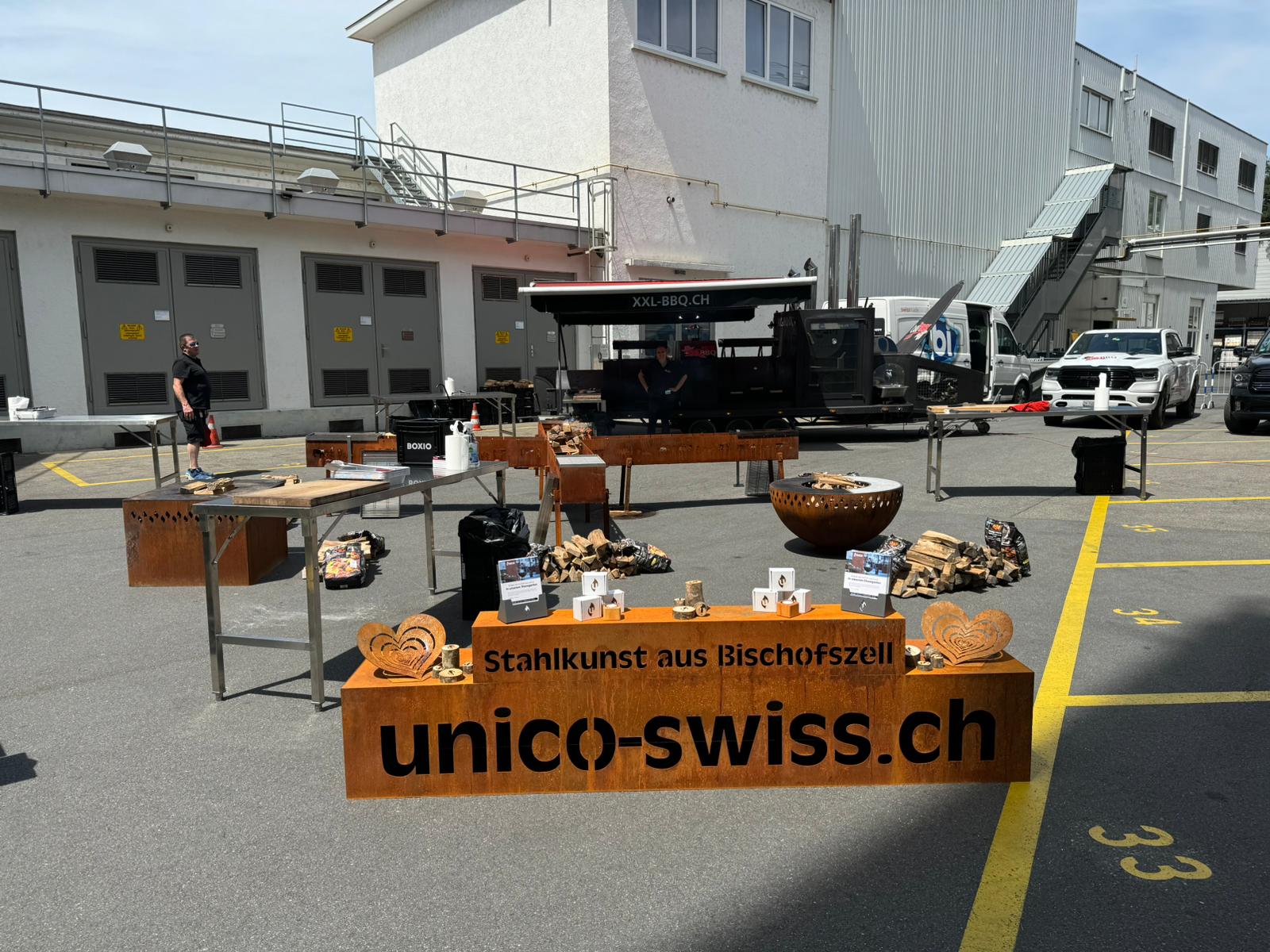 Thyssenkrupp Grillfest Vorbereitung. Spiessgrill Vorbereitung mit unico swiss Konstruktion